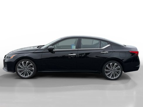 Used 2023 Nissan Altima 2.5 SL image 2