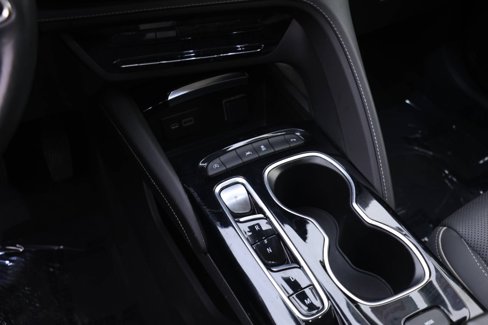 Used 2023 Buick Envision Essence image 11