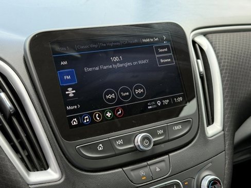 Used 2024 Chevrolet Malibu LT image 24