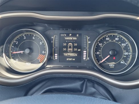 Used 2014 Jeep Cherokee Latitude image 23