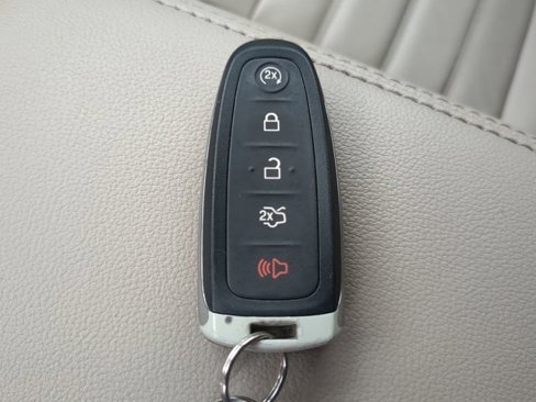 Used 2017 Ford Escape Titanium image 28