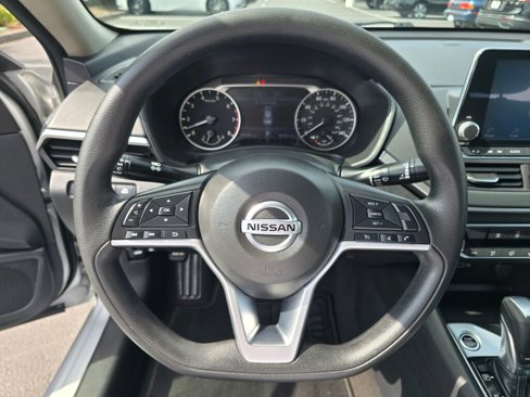 Used 2022 Nissan Altima 2.5 SV image 22