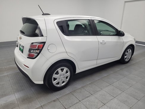 Used 2020 Chevrolet Sonic LT image 9