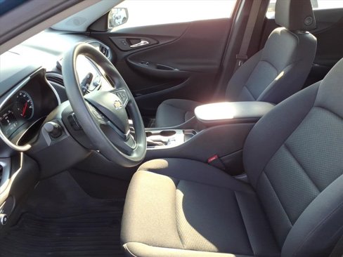 Used 2025 Chevrolet Malibu LS image 9