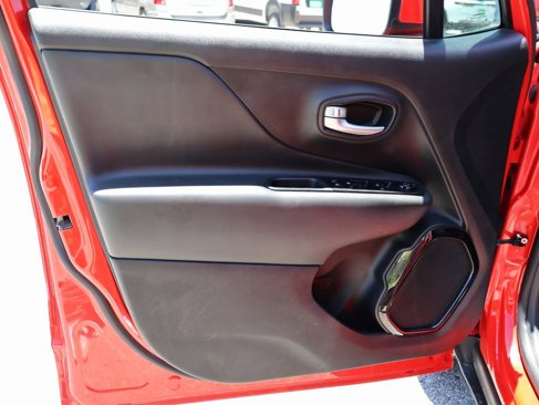 Used 2020 Jeep Renegade Altitude image 20