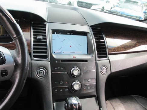 Used 2016 Ford Taurus Limited image 23