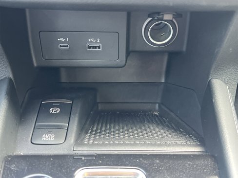 Certified 2024 Nissan Kicks SV image 6