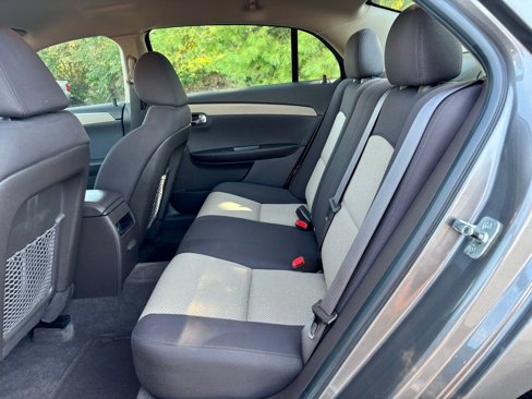 Used 2011 Chevrolet Malibu LS image 13