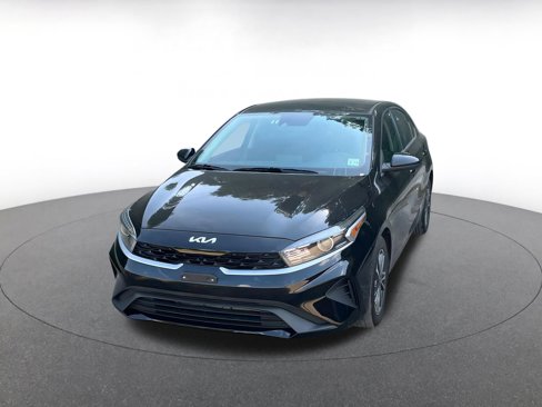 Used 2024 Kia Forte LXS image 4