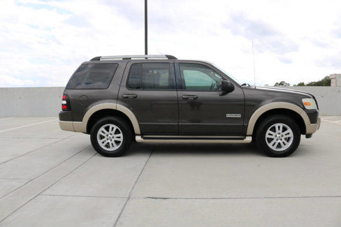 Used 2006 Ford Explorer Eddie Bauer image 10