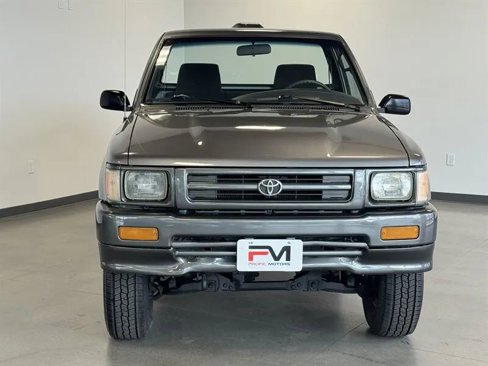 Used 1994 Toyota Pickup DX image 2