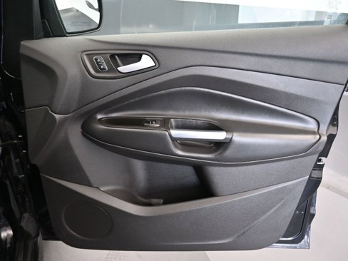 Used 2017 Ford C-MAX SE image 39