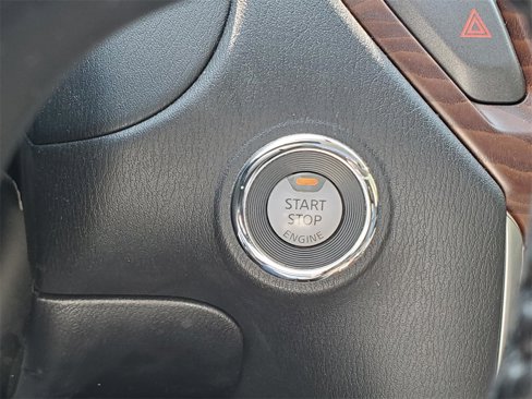 Used 2017 Nissan Pathfinder Platinum w/ Family Entertainment Package image 27