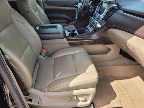 Used 2019 Chevrolet Suburban LT image 10
