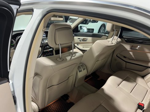 Used 2015 Mercedes-Benz E 350 Sedan image 36