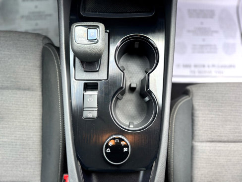 Used 2022 Nissan Rogue SV image 21