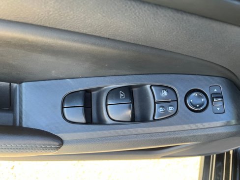 Used 2022 Nissan Altima 2.5 SV image 25