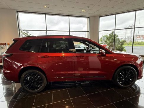 Certified 2021 Cadillac XT6 Sport w/ LPO, ONYX Package image 9