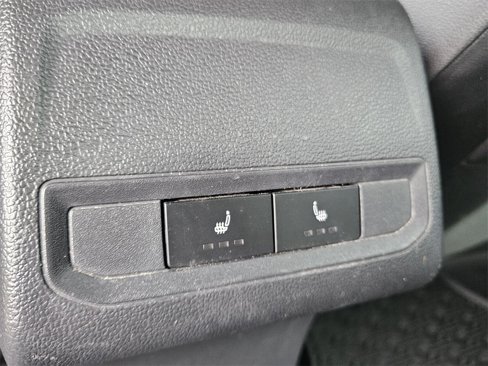 Used 2019 Volkswagen Jetta R-Line w/ R-Line Cold Weather Package image 8
