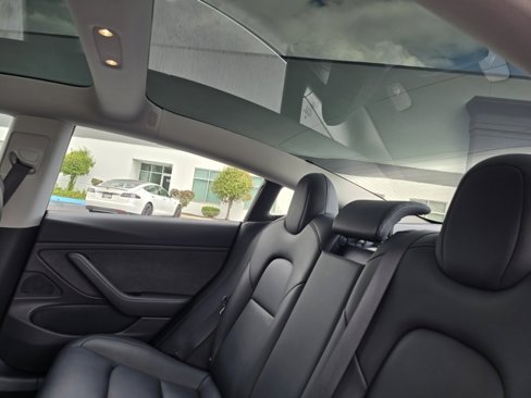 Used 2018 Tesla Model 3 Long Range image 27
