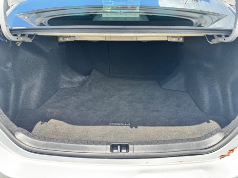 Used 2019 Toyota Corolla LE image 14