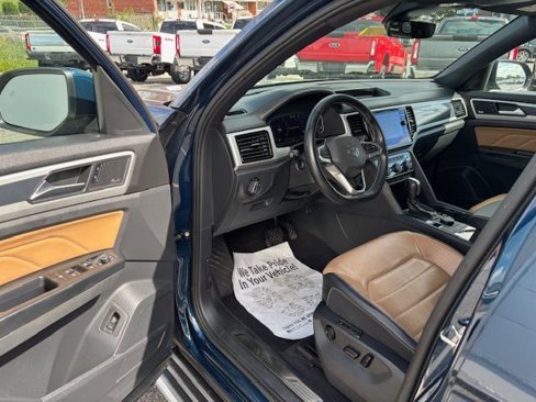 Used 2021 Volkswagen Atlas Cross Sport SEL Premium image 13