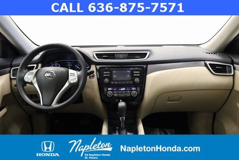 Used 2016 Nissan Rogue SV w/ SV Moonroof Package image 11