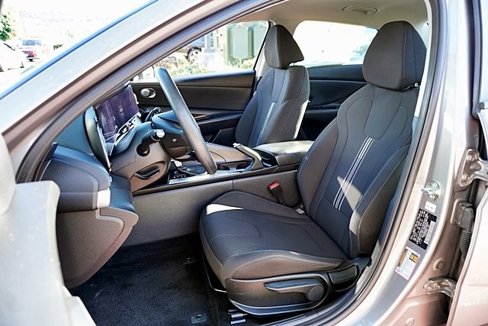 Certified 2024 Hyundai Elantra SEL image 14