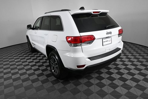 Used 2019 Jeep Grand Cherokee Laredo w/ Laredo X Package image 4