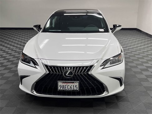 Certified 2022 Lexus ES 350 w/ Premium Package image 3