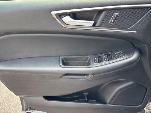 Used 2020 Ford Edge SEL image 10
