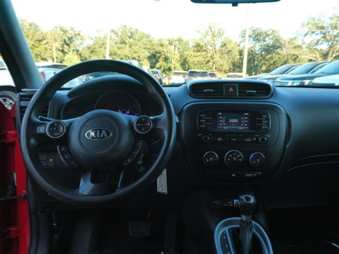 Used 2016 Kia Soul + image 13