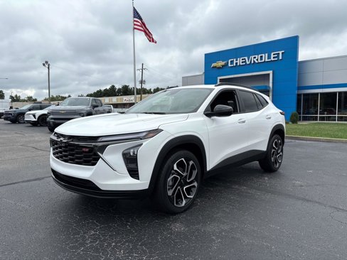 New 2025 Chevrolet Trax RS w/ Sunroof Package image 1