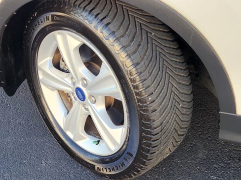 Used 2015 Ford Escape SE w/ Equipment Group 201A image 6