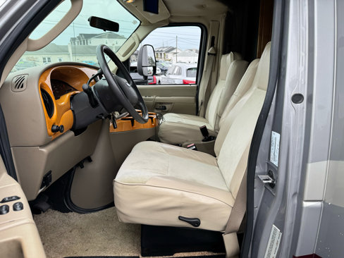 Used 2006 Ford E-450 and Econoline 450 image 10
