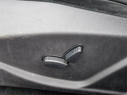 Used 2013 Ford Focus Titanium w/ Titanium Handling Pkg image 19