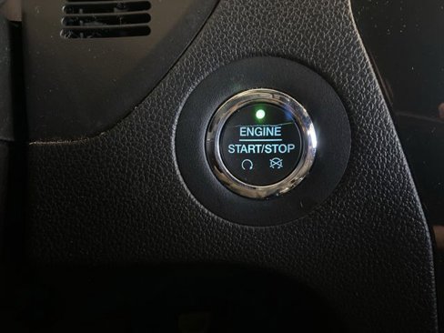 Used 2018 Ford Explorer XLT w/ Equipment Group 202A image 25