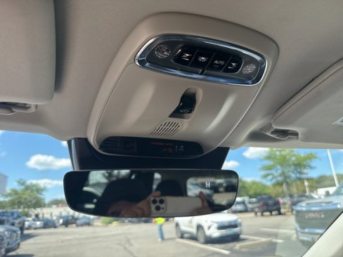 Used 2018 Volvo XC90 T5 Momentum w/ Convenience Package image 21
