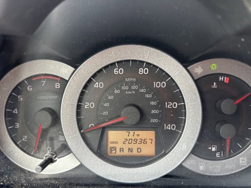 Used 2012 Toyota RAV4 4WD image 10