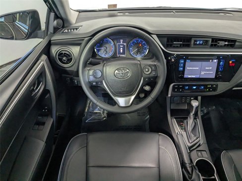 Used 2019 Toyota Corolla XLE image 8
