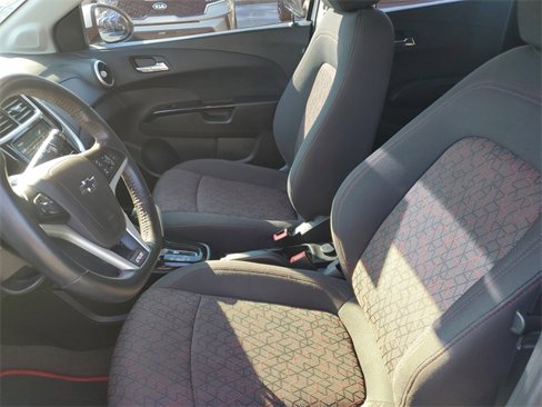 Used 2019 Chevrolet Sonic LT image 19
