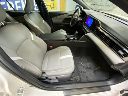 Used 2025 Toyota Camry SE image 27