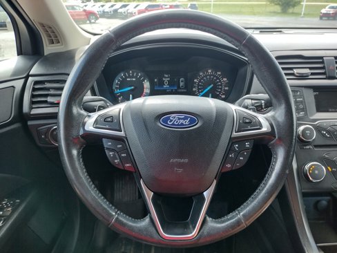 Used 2018 Ford Fusion SE w/ Equipment Group 201A image 7