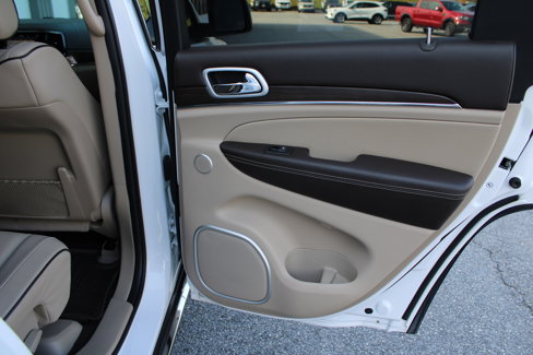 Used 2020 Jeep Grand Cherokee Summit image 14