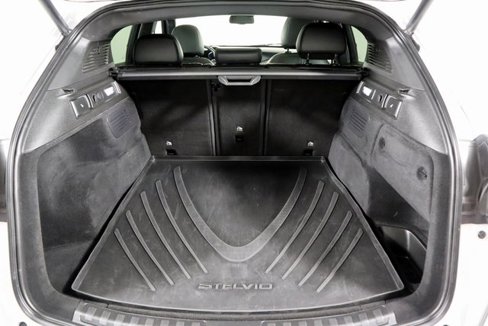Used 2022 Alfa Romeo Stelvio Ti image 16