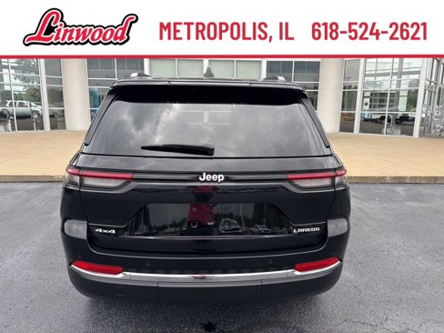 Used 2024 Jeep Grand Cherokee Laredo X image 5