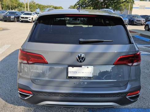 Used 2022 Volkswagen Taos SE w/ IQ.Drive SE Package image 11
