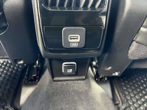 Certified 2022 Jeep Compass Limited image 11