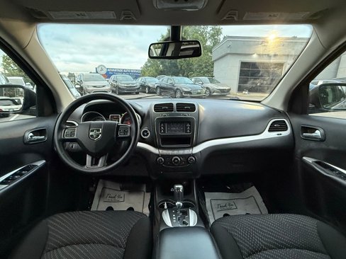 Used 2020 Dodge Journey SE image 36