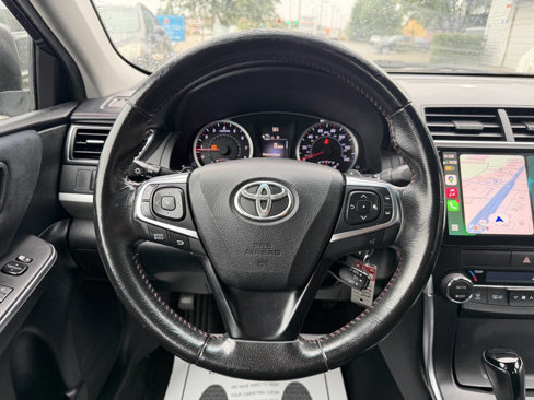 Used 2015 Toyota Camry XSE image 25
